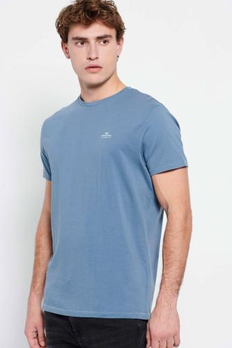 Funky Buddha ανδρικό βαμβακερό T-shirt μονόχρωμο με rib λαιμόκοψη και contrast τύπωμα με λογότυπο μπροστά - FBM007-001-04 Μπλε Ραφ M